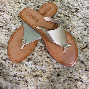 NWOB Mad Love Vada Gold Flip flops Sandals 10